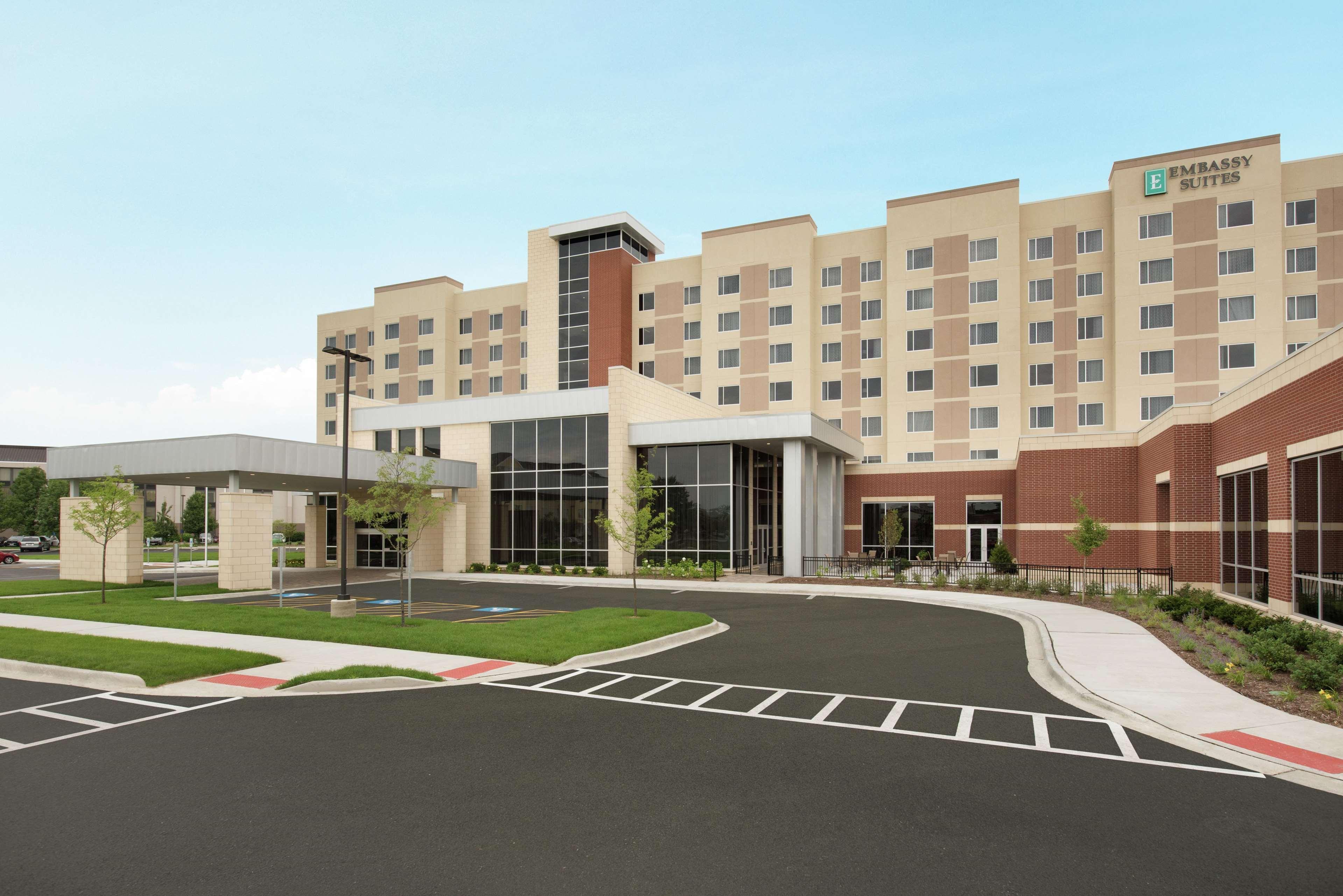 Embassy Suites By Hilton Chicago Naperville Exterior foto